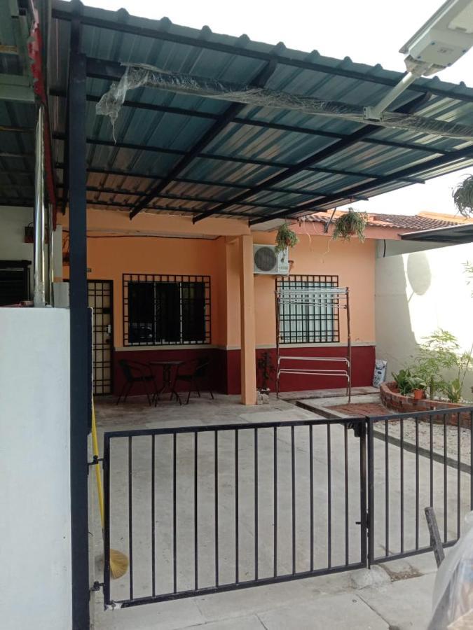סרי איסקנדר Homestay Tok Abah מראה חיצוני תמונה
